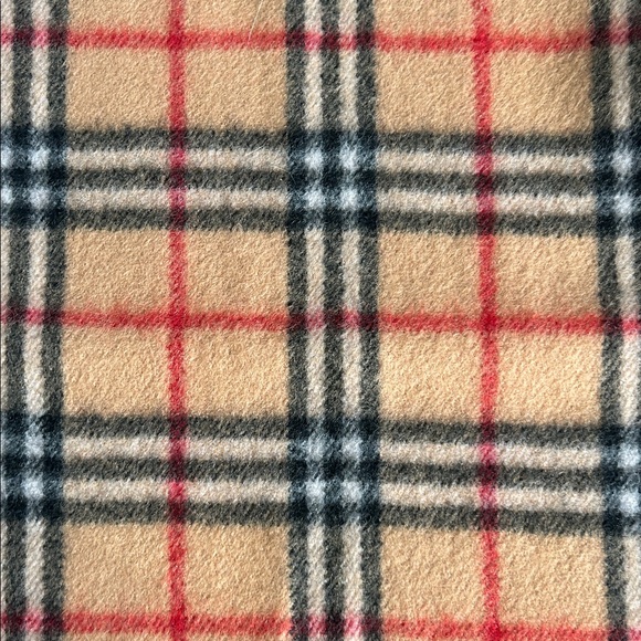 Burberry Beige Checkered Scarf with Red and Black - Picture 5 of 5